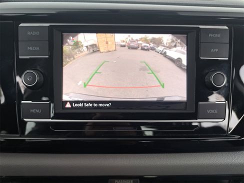 Used 2022 Volkswagen Taos S image 23