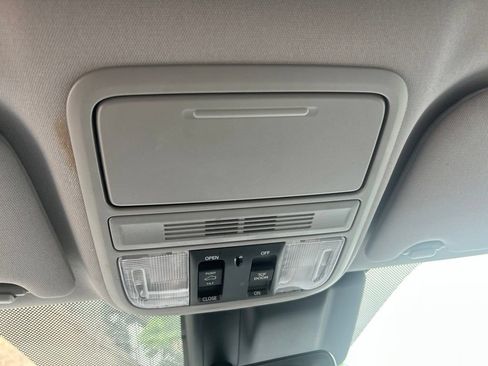 Used 2018 Honda Odyssey EX-L image 18