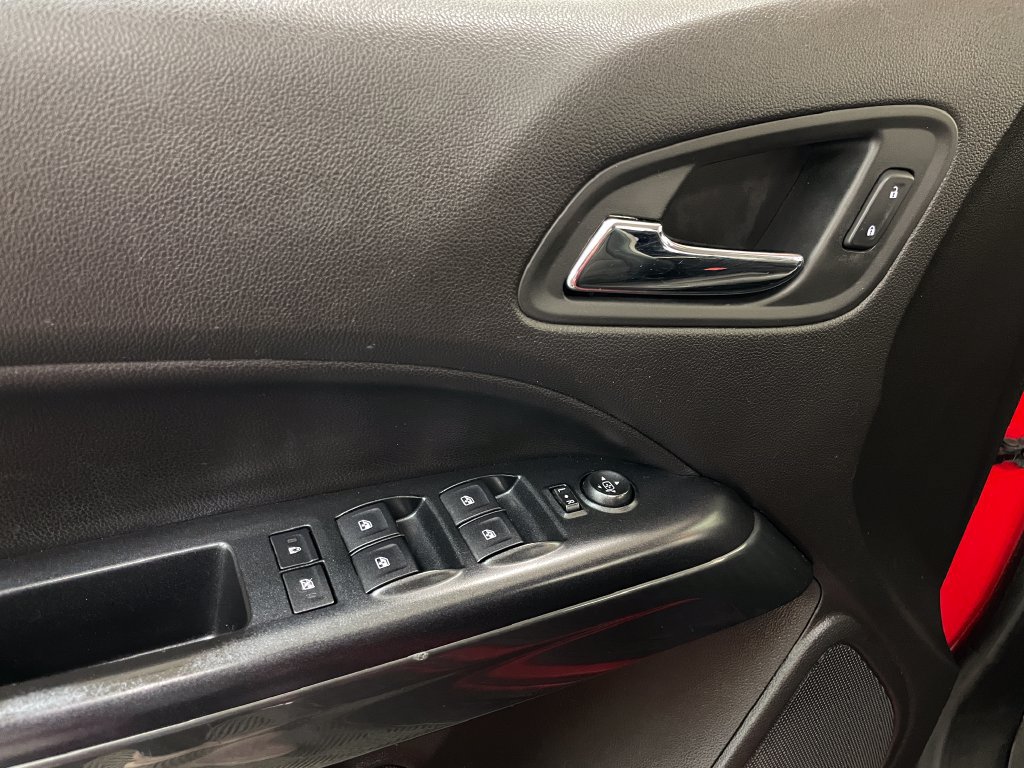 Certified 2016 GMC Canyon SLE w/ All Terrain Package AWD/4WD image 25