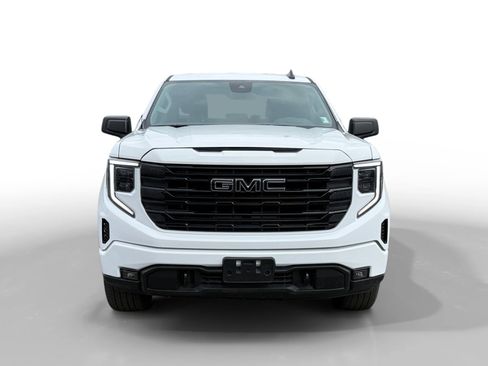 Used 2022 GMC Sierra 1500 Elevation w/ LPO, Elevation Black Package image 8