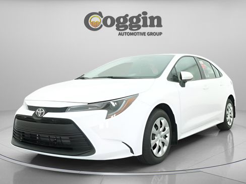 New 2026 Toyota Corolla LE FWD image 31