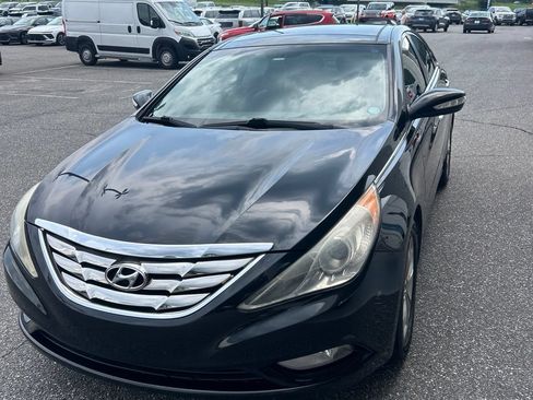 Used 2012 Hyundai Sonata Limited w/ Navigation Pkg FWD image 1