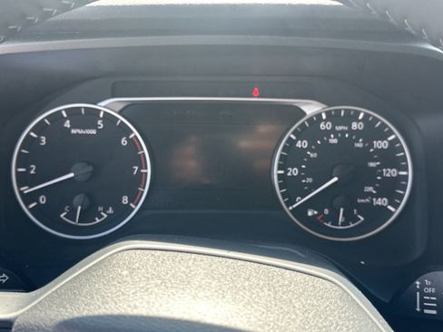 Used 2025 Nissan Rogue SV FWD image 26