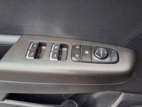 Used 2020 Kia Sportage LX image 15