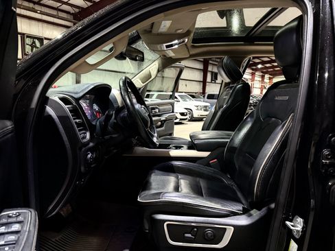 Used 2019 RAM 1500 Laramie AWD/4WD image 13