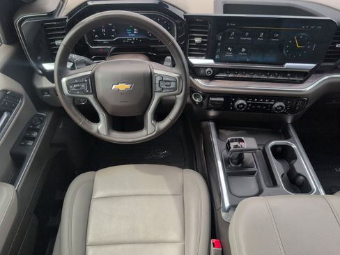 Used 2024 Chevrolet Silverado 1500 LTZ w/ Z71 Off-Road Package AWD/4WD image 29