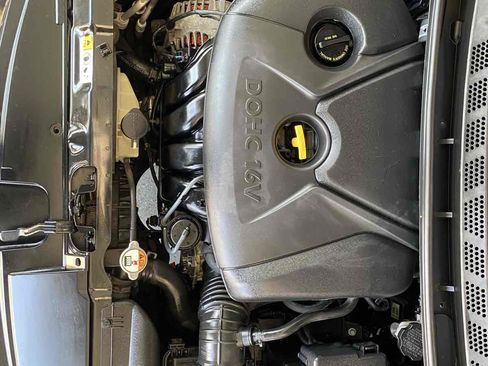 Used 2013 Hyundai Elantra SE image 28