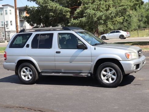 Used 2003 Nissan Pathfinder SE w/ SE Popular Pkg AWD/4WD image 2