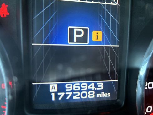 Used 2013 Subaru Outback 2.5i Limited w/ Moonroof Pkg AWD/4WD image 8