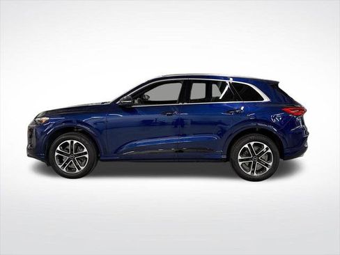 Certified 2025 Audi Q5 Premium Plus w/ Premium Plus AWD/4WD image 2