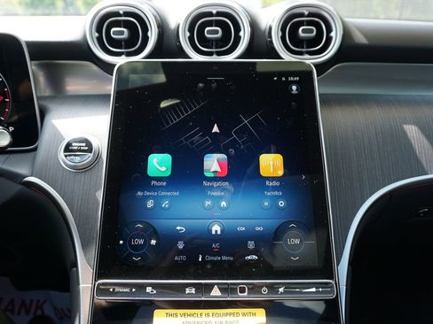 Certified 2025 Mercedes-Benz GLC 300 4MATIC image 33