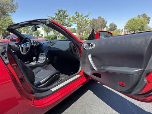 Used 2005 Nissan 350Z Touring image 43