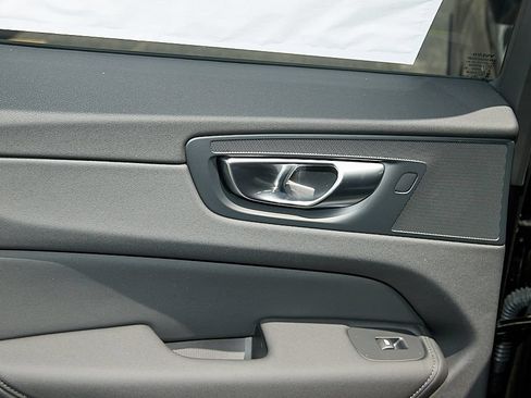 New 2026 Volvo XC60 T8 Ultra w/ Climate Package AWD/4WD image 17