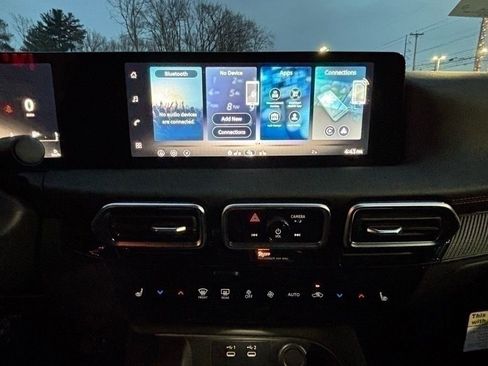 New 2026 Nissan Sentra SR w/ SR Premium Package image 12