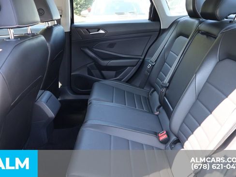 Used 2024 Volkswagen Jetta SE FWD image 20