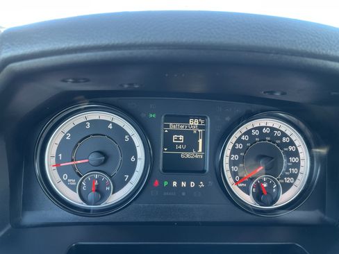 Used 2018 RAM 3500 Tradesman w/ Chrome Appearance Group image 19