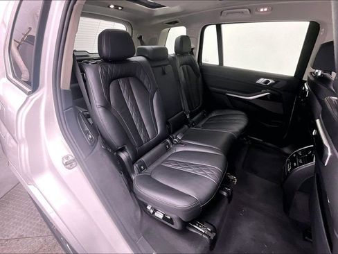Used 2025 BMW X7 xDrive40i AWD/4WD image 28