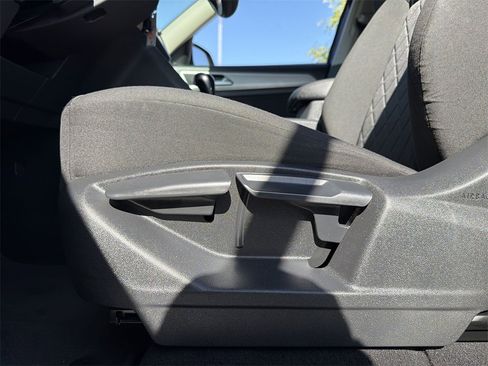 Used 2019 Volkswagen Atlas S image 14