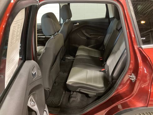 Used 2016 Ford Escape SE w/ Equipment Group 201A image 16