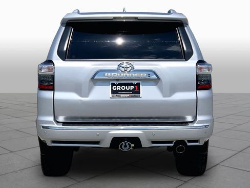 Used 2017 Toyota 4Runner Limited AWD/4WD image 5