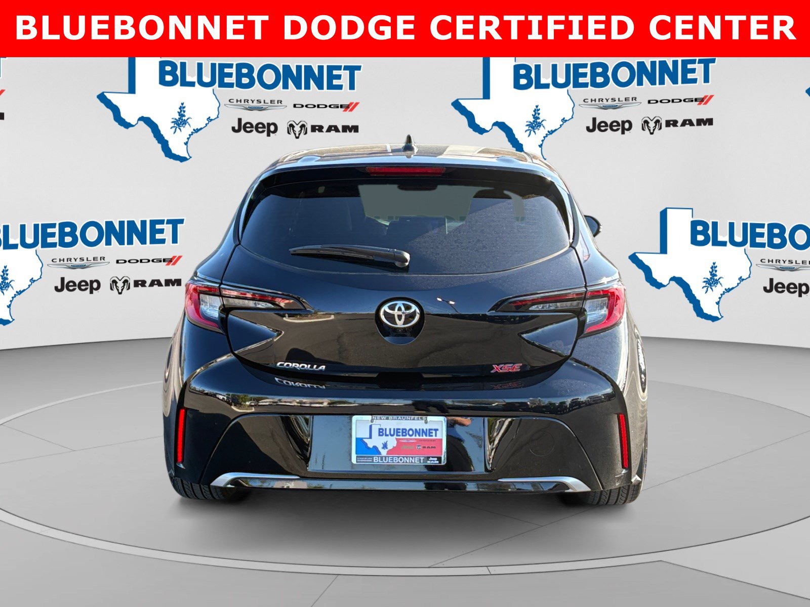 Used 2024 Toyota Corolla XSE FWD image 6