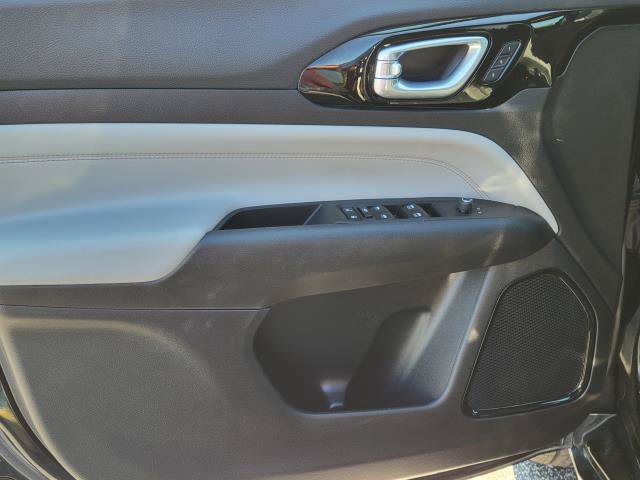 Certified 2023 Jeep Compass Limited w/ Elite Group AWD/4WD image 19
