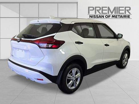 New 2025 Nissan Kicks Play S image 5