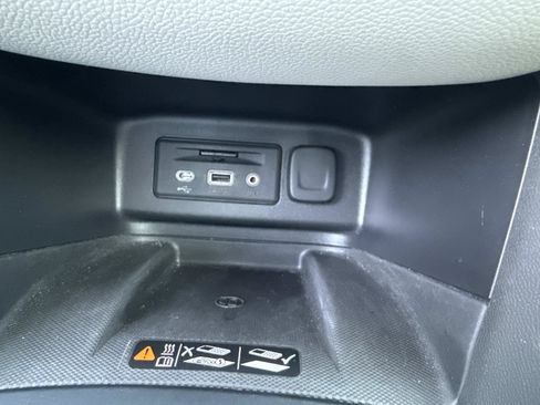 Used 2019 Chevrolet Equinox Premier FWD image 27