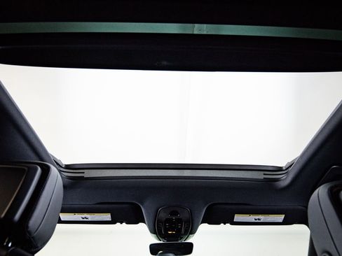 Certified 2026 Porsche Cayenne image 30