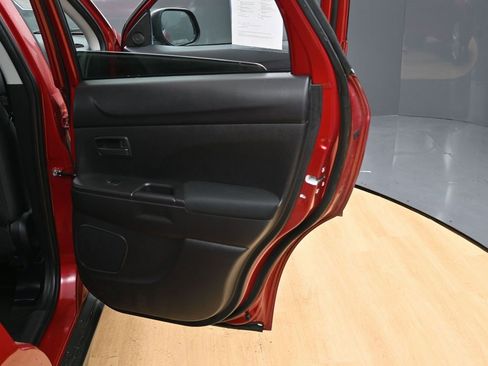 Used 2015 Mitsubishi Outlander Sport ES image 32