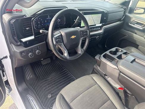 Used 2025 Chevrolet Silverado 2500 LT w/ Safety Package AWD/4WD image 17