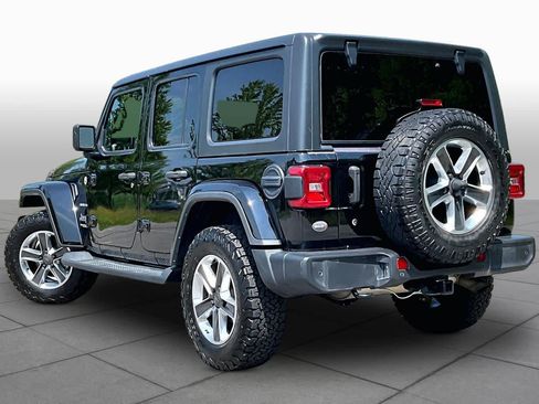 Used 2019 Jeep Wrangler Unlimited Sahara w/ Safety Group AWD/4WD image 12