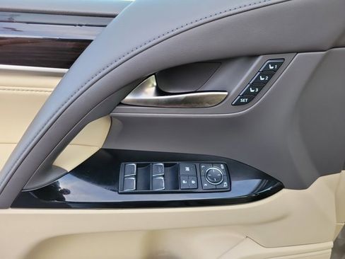 Used 2018 Lexus LX 570 LX 570 image 9