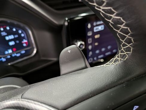 Used 2025 GMC Sierra 1500 Denali Ultimate image 18