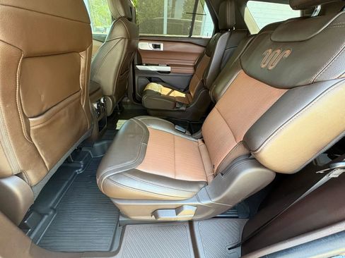 Used 2021 Ford Explorer King Ranch w/ Premium Technology Package AWD/4WD image 30
