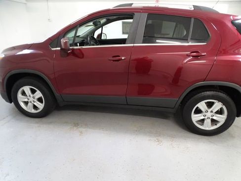 Used 2016 Chevrolet Trax LT w/ LT Convenience Package AWD/4WD image 16