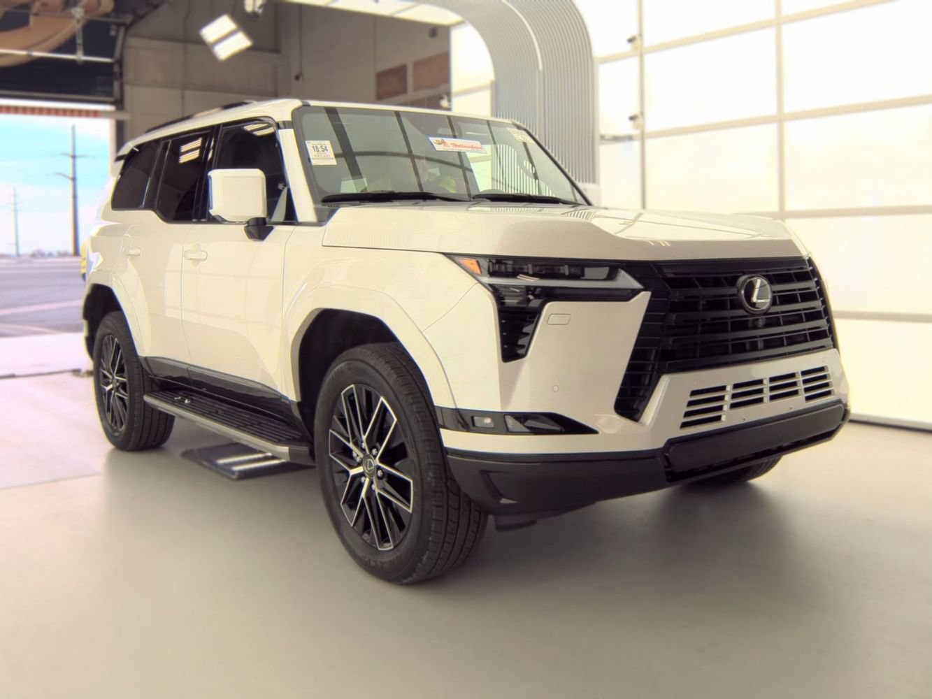 Used 2025 Lexus GX 550 w/ Cold Area Package AWD/4WD image 4