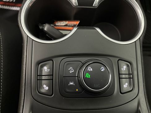 Used 2022 GMC Terrain SLT image 17