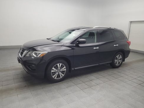 Used 2020 Nissan Pathfinder S FWD image 2