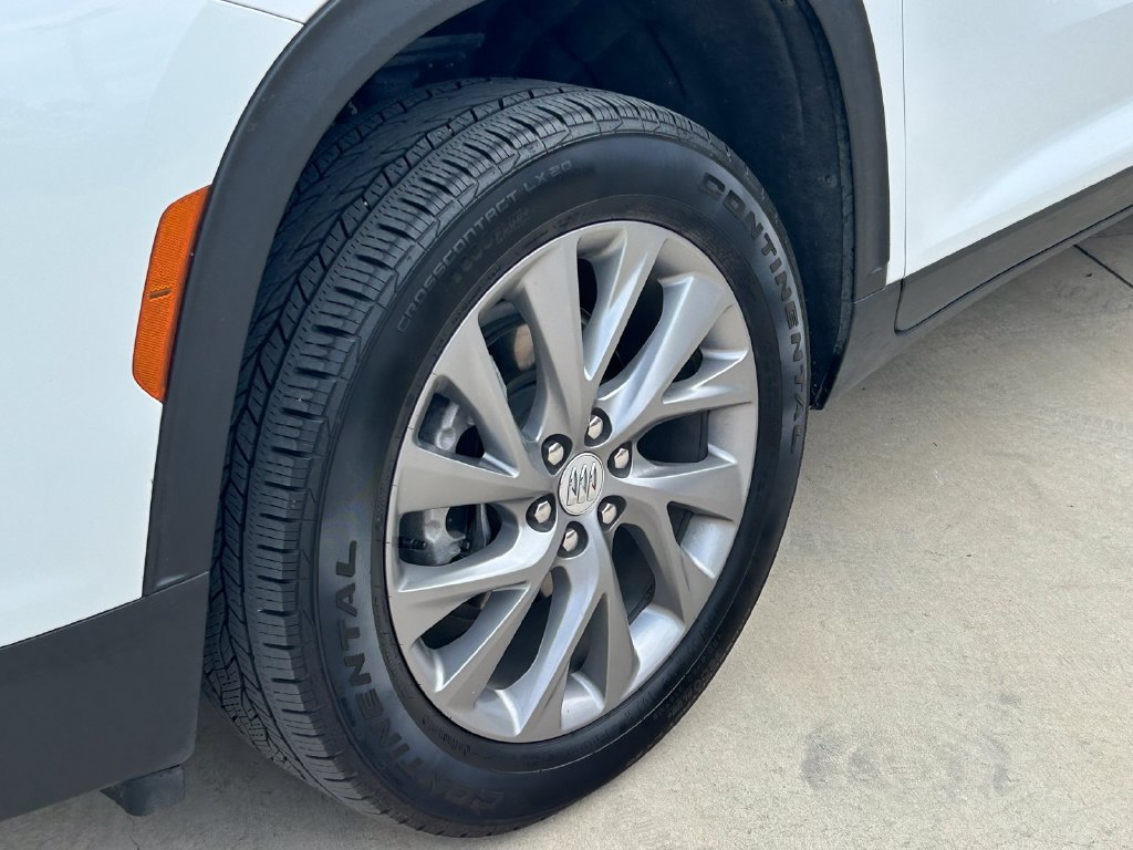Used 2025 Buick Enclave Preferred FWD image 9