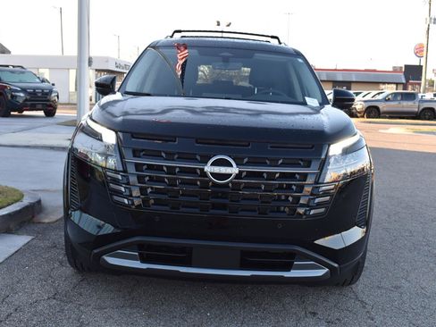 New 2026 Nissan Pathfinder SL image 17