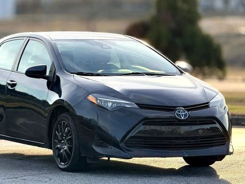 Used 2019 Toyota Corolla LE image 15