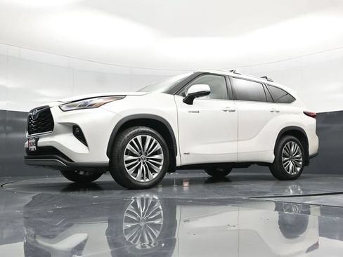 Used 2021 Toyota Highlander Platinum AWD/4WD image 62