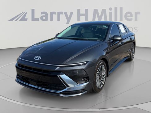 Certified 2025 Hyundai Sonata SEL FWD image 1