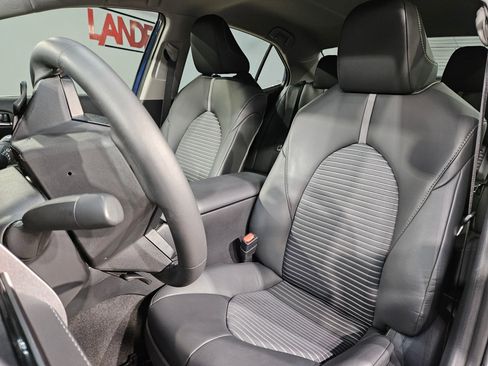 Used 2024 Toyota Camry SE w/ Convenience Package image 24