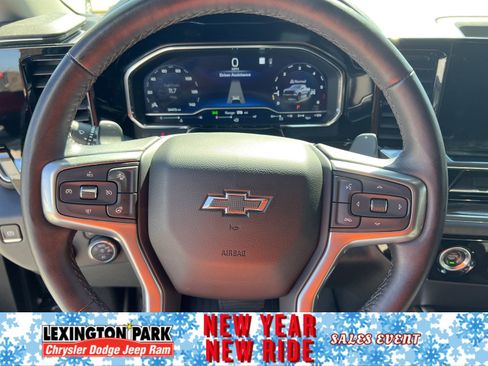 Used 2023 Chevrolet Silverado 1500 LT Trail Boss image 12