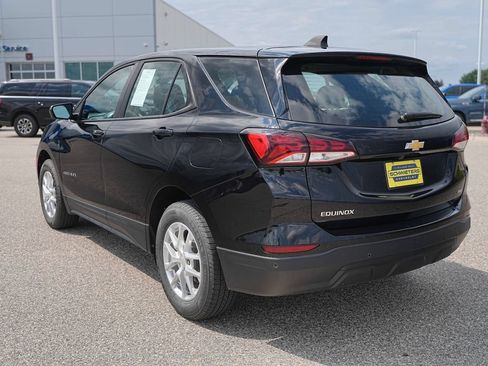 Used 2022 Chevrolet Equinox LS AWD/4WD image 8