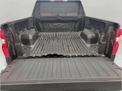 Used 2024 Chevrolet Silverado 1500 LT image 16