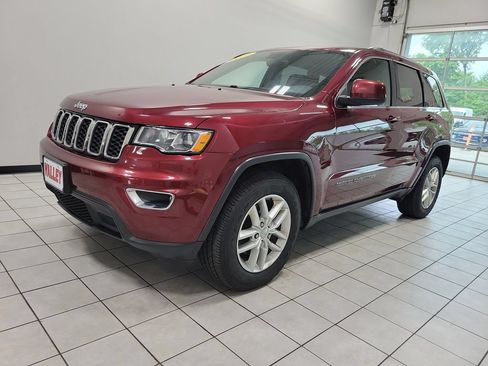Used 2017 Jeep Grand Cherokee Laredo w/ Quick Order Package 23E AWD/4WD image 8
