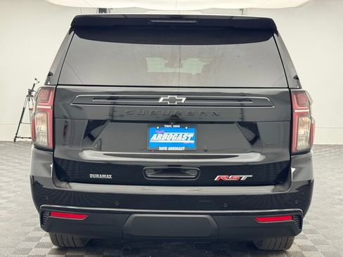 Used 2023 Chevrolet Suburban RST w/ Luxury Package AWD/4WD image 9